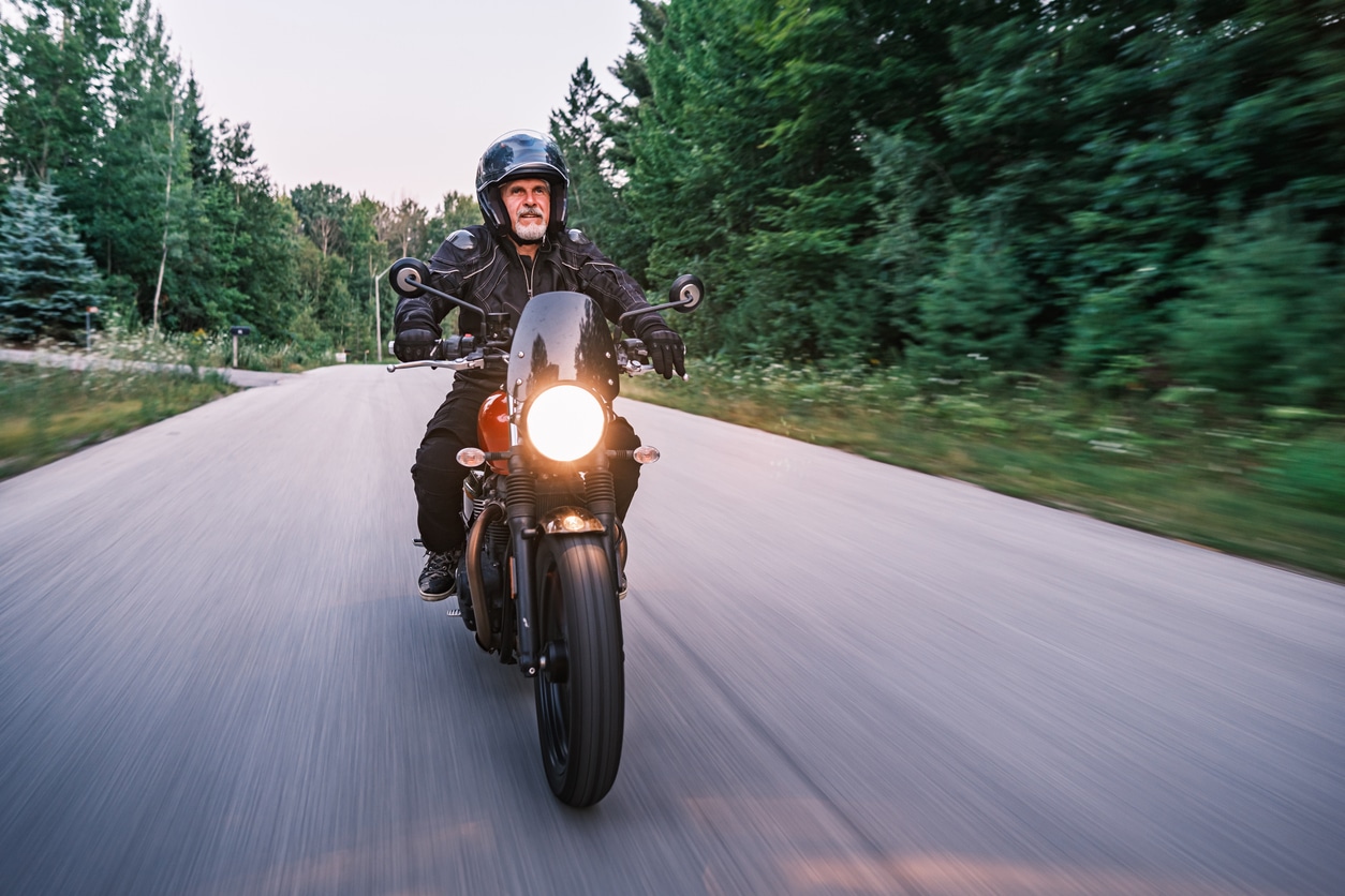 Settlement vs. Trial: What’s Best for My Motorcycle Accident Lawsuit?